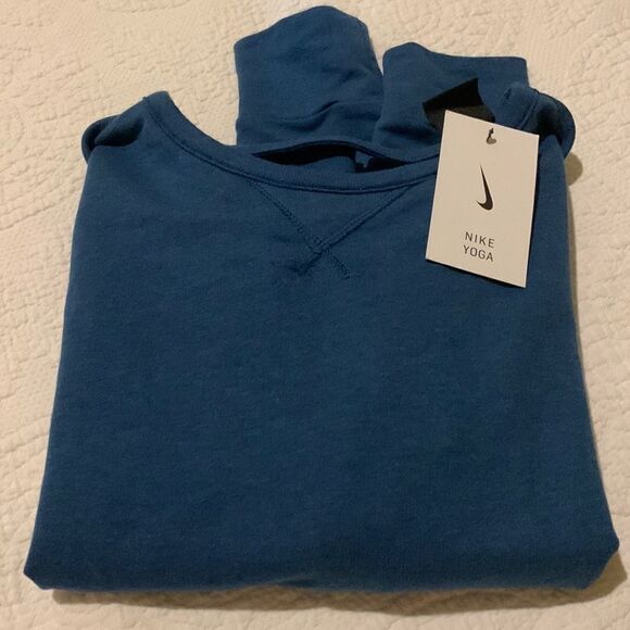 Nike yoga with open back. Size medium. NWT - Picture 2 of 8